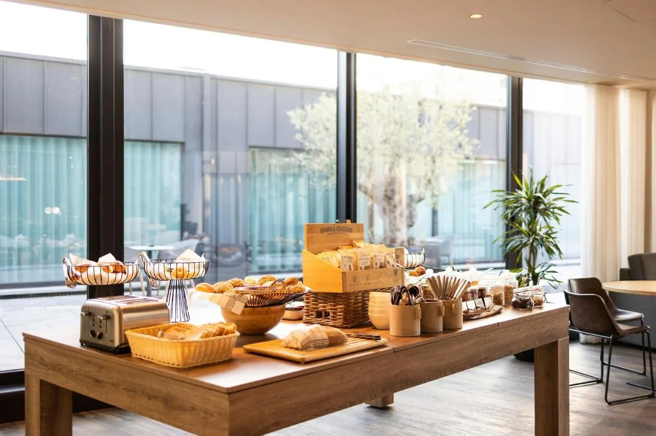 Premier Suites Antwerp Aparthotel