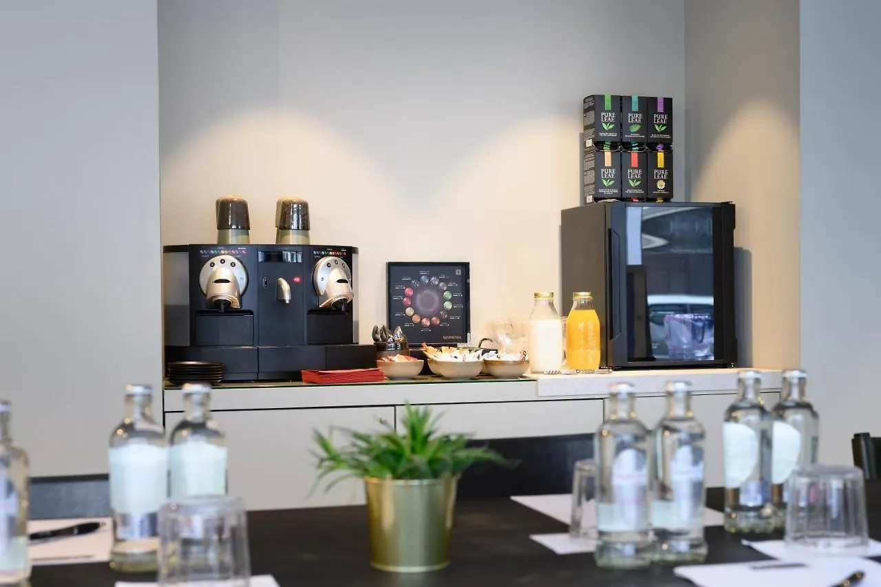 Premier Suites Antwerp 4*,