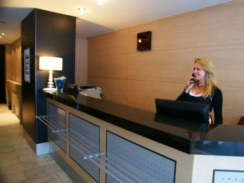Premier Suites Antwerpia 4*,