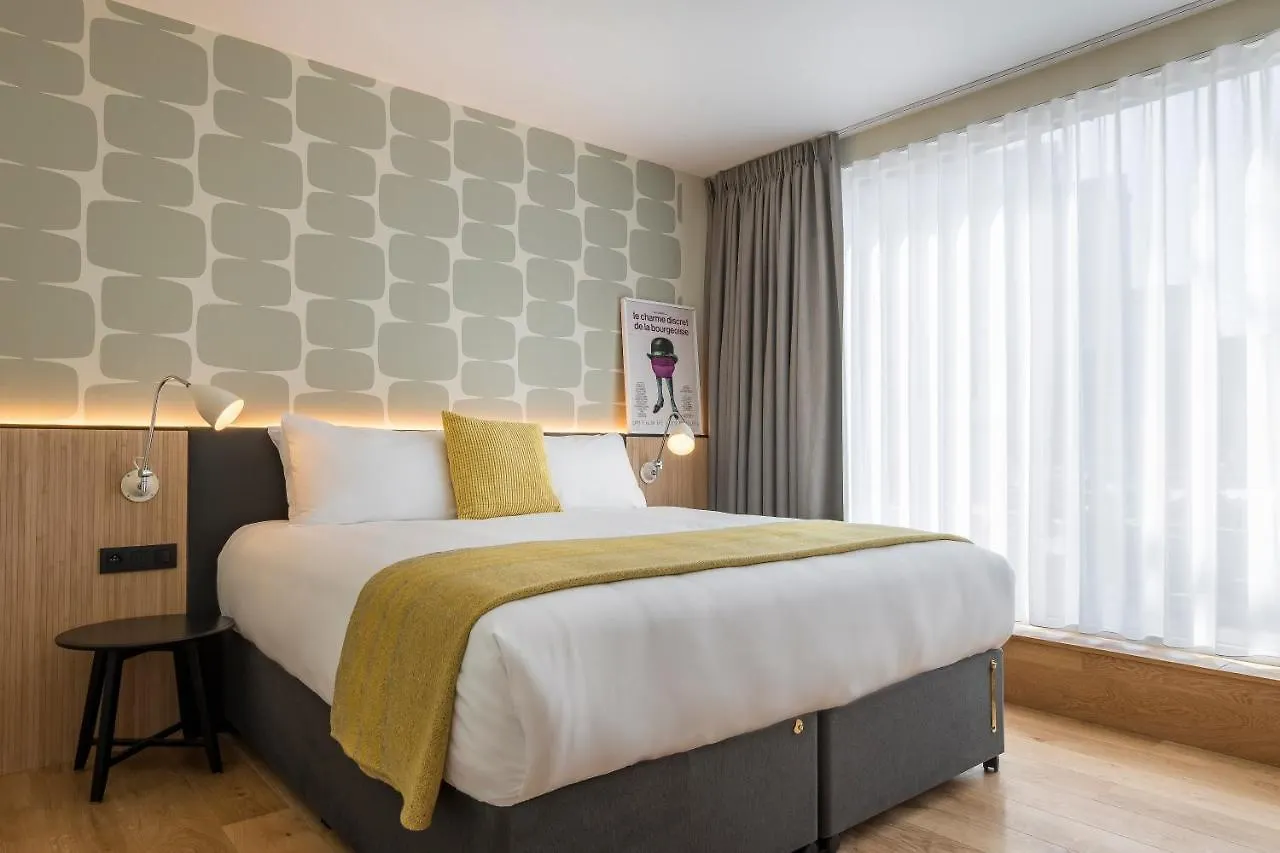 Premier Suites Antwerpia 4*,