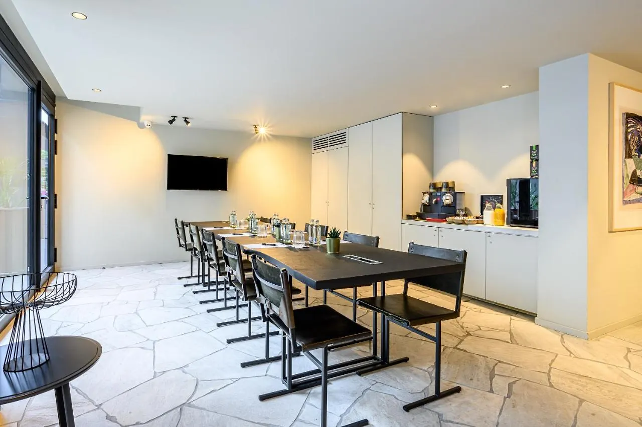 **** Hotel apartamentowy Premier Suites Antwerpia Belgia